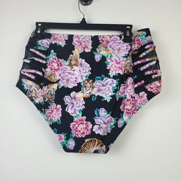 Torrid Swim Bottom Bikini Black Tiger Floral 2X - Picture 7 of 8